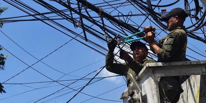 tata-jaringan-provider-pemkot-surabaya-tertibkan-kabel-fo-ilegal
