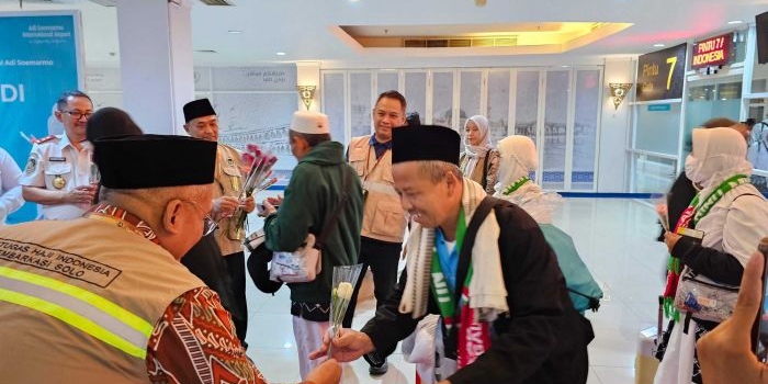 75-kloter-sudah-pulang-kemenhaj-jemaah-dilarang-bawa-air-zamzam-dalam-koper