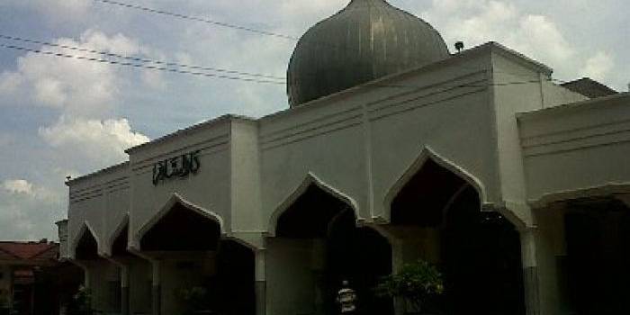 Masjid Agung Darussalam Bojonegoro. foto: Eky Nur Hady/Bangsa Online