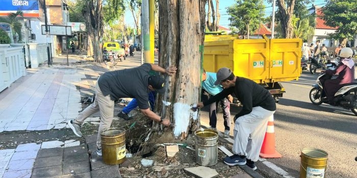 pemkab-rutinkan-program-pamekasan-bersih-tiap-jumat-bupati-ajak-warga-sadar-kebersihan