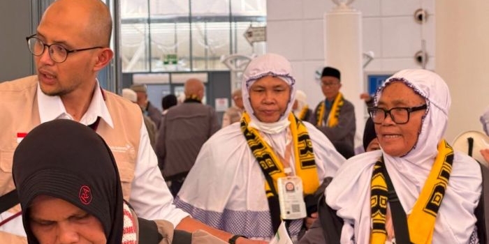 puluhan-ribu-jemaah-haji-indonesia-dipulangkan-kemenhaj-ingatkan-larangan-bawa-zamzam-di-koper