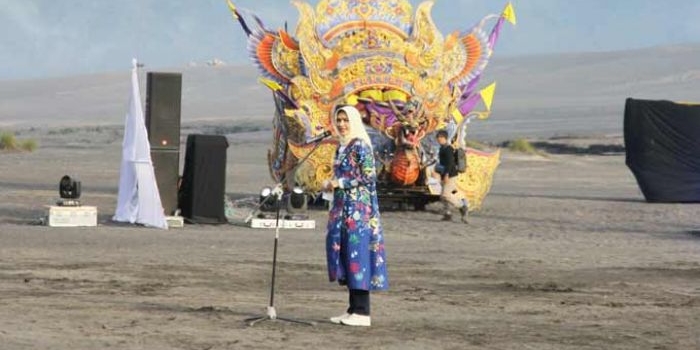 Bupati Tantri saat memberikan sambutan. 