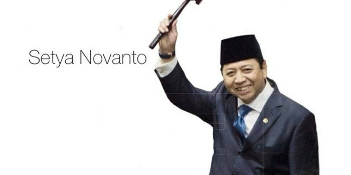 Setya Novanto pegang palu. Foto: net/jmol.co