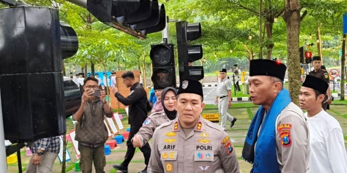 dirlantas-polda-jatim-apresiasi-taman-lalu-lintas-di-blitar-sebagai-sarana-edukasi-santri