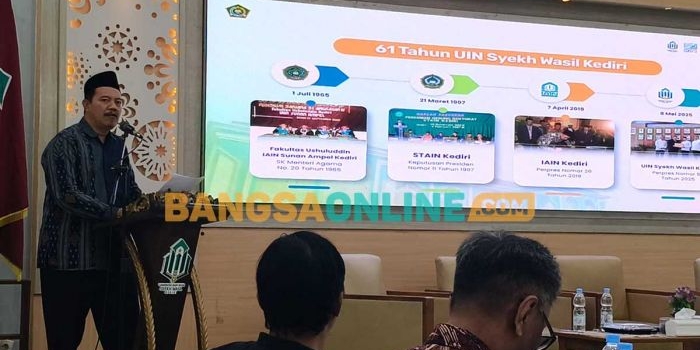 Rektor UIN Syekh Wasil Kediri, Wahidul Anam, saat memberi sambutan. Foto: MUJI HARJITA/BANGSAONLINE