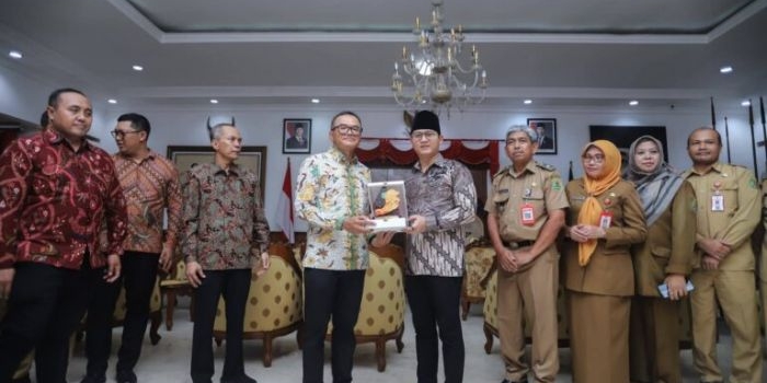 pemkab-trenggalek-ajukan-pinjaman-rp70-miliar-ke-pt-smi-untuk-jalan-dan-kawasan-wisata