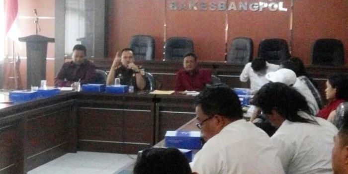 Suasana Forum Diskusi Peningkatan Kapasitas Kelembagaan LSM, di Aula Bakesbangpol Sidoarjo, Rabu (7/12). foto: mustain/ bangsaonline