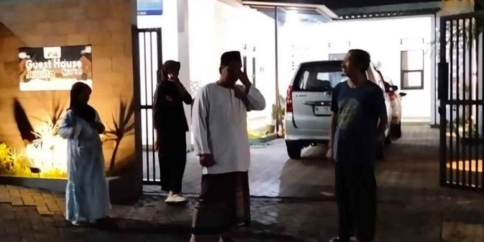 Seorang wisatawan asal Jakarta yang menginap di Juwita Guest House Syariah, Kota Batu.