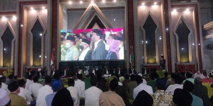 Lailatul Ijtima dalam rangka memperingati 2 Tahun Khidmat PCNU Sidoarjo di Masjid KH Muhammad Hasyim Asy’ari, Lingkar Timur Sidoarjo, Minggu (17/12/2023) malam.