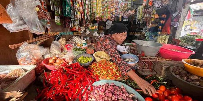 Update harga sembako hari ini. Foto: BANGSAONLINE