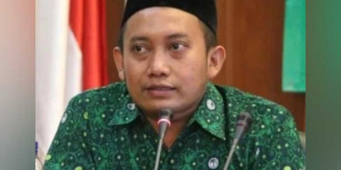 Aris Adi Leksono.