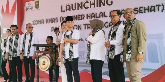plh-kepala-diskomindag-trenggalek-sebut-75-persen-pkl-kantongi-sertifikat-halal