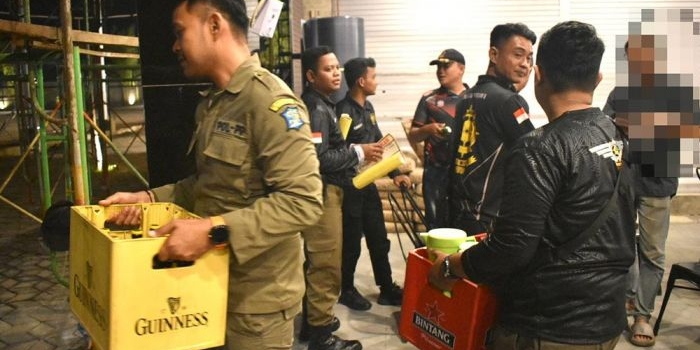 satpol-pp-surabaya-perketat-pengawasan-rhu-ramadan-dua-restoran-ditindak