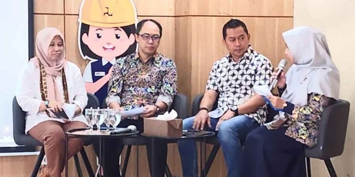 direktur-utama-perumda-air-minum-tugu-tirta-kota-malang-jadi-narasumber-btam-water-forum-2025