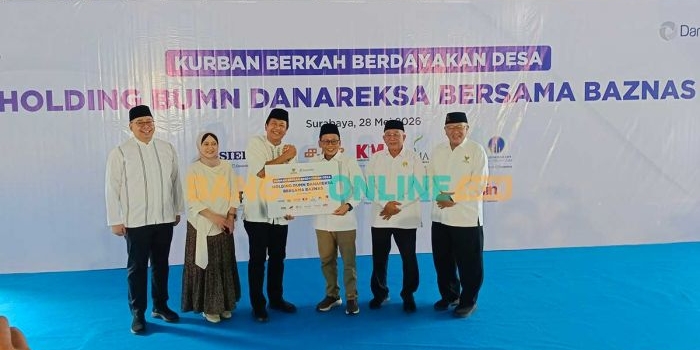 danareksa-dan-baznas-salurkan-3-000-paket-kurban-di-surabaya