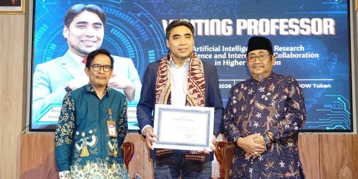 gandeng-profesor-uitm-malaysia-unirow-tuban-kupas-tuntas-pemanfaatan-ai-untuk-riset-dan-industri-5