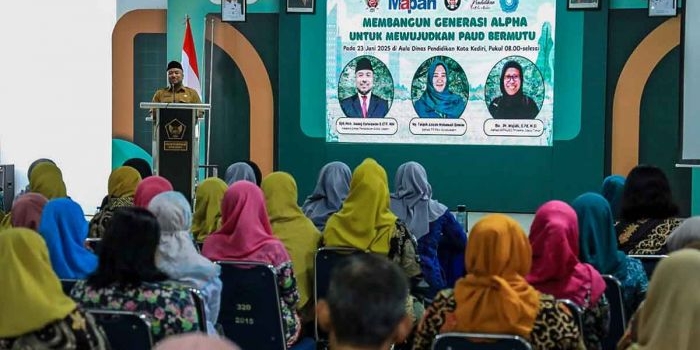 tingkatkan-kapabilitas-guru-paud-hadapi-tantangan-generasi-alpha-pemkot-kediri-gelar-seminar
