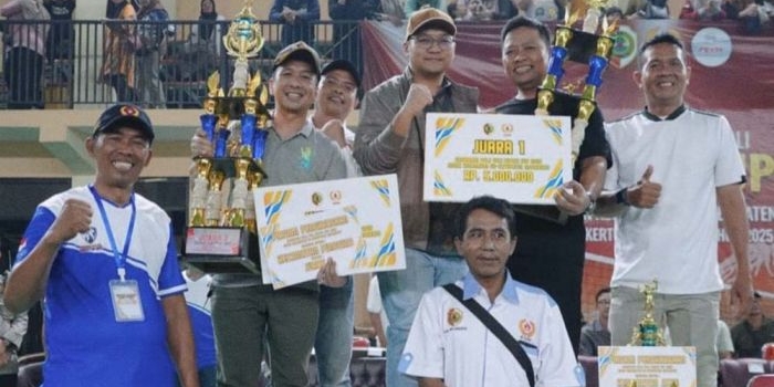 kecamatan-mojoanyar-juarai-turnamen-voli-piala-bupati-mojokerto-2025