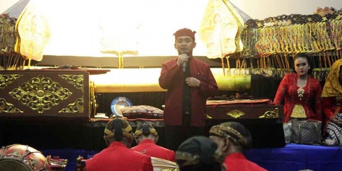 semarak-hut-ke-340-wali-kota-pasuruan-ajak-warga-lestarikan-wayang-kulit-sebagai-warisan-budaya