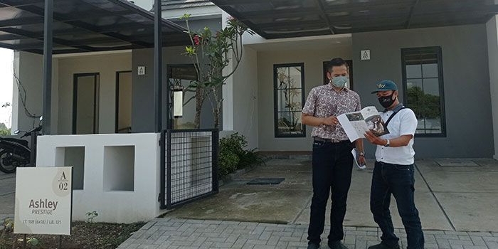 Marketing Manager Skyville Residence, Bara Ilmika, saat berada di rumah contoh.