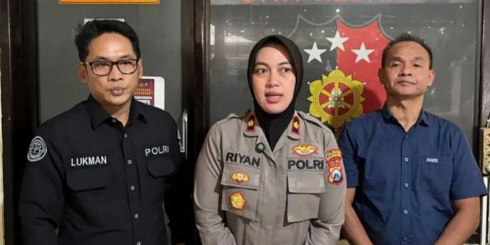 Konferensi pers terkait kasus curanmor atau pencurian kendaraan bermotor di Mapolsek Sukun, Kota Malang.