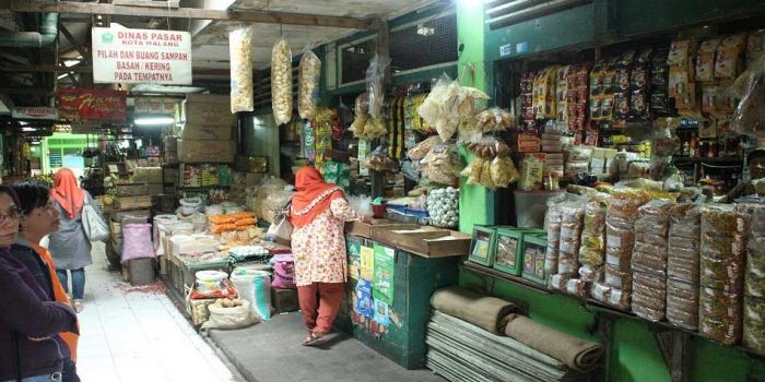 harga-sembako-jatim-selasa-15-juli-2025-tomat-rp24-432kg-minyak-goreng-curah-rp18-439liter