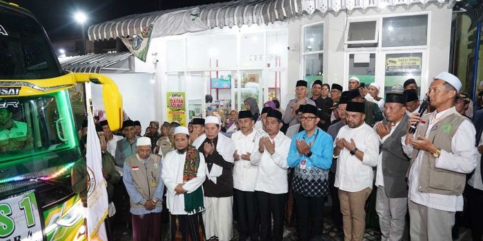 226-jamaah-haji-kota-batu-resmi-diberangkatkan
