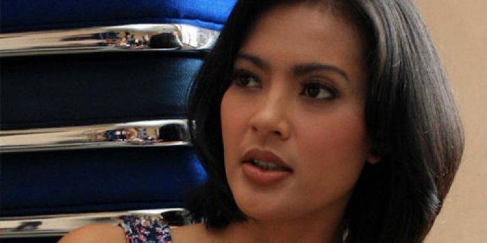 Lola Amaria, sutradara film "negeri tanpa telinga". Foto: entertainment.seruu.com