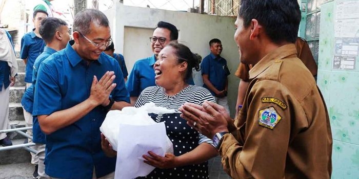 peringati-hut-ke-53-petrokimia-gresik-bagikan-12-500-paket-sembako-ke-masyarakat