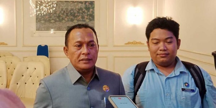 Korwil BGN Pamekasan, Hariyanto (baju biru), bersama Wakil Bupati Pamekasan, Sukriyanto.