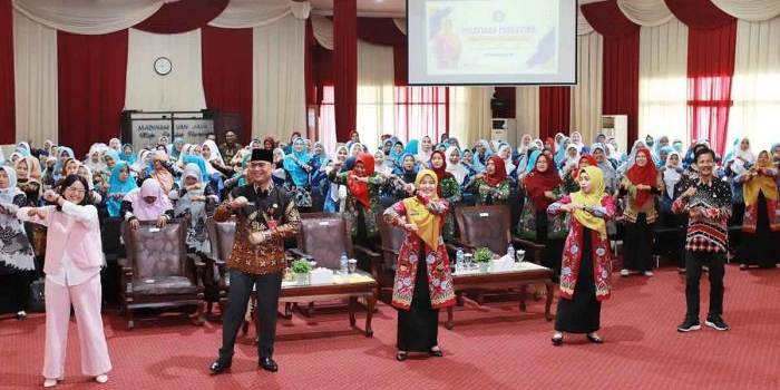 wujudkan-lingkungan-ramah-anak-ketua-forum-paud-kota-pasuruan-buka-pelatihan-parenting