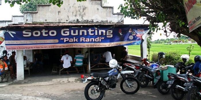 Wisata Kuliner Jawa Tengah, Makan Soto Gunting di Klaten. Foto: Ist