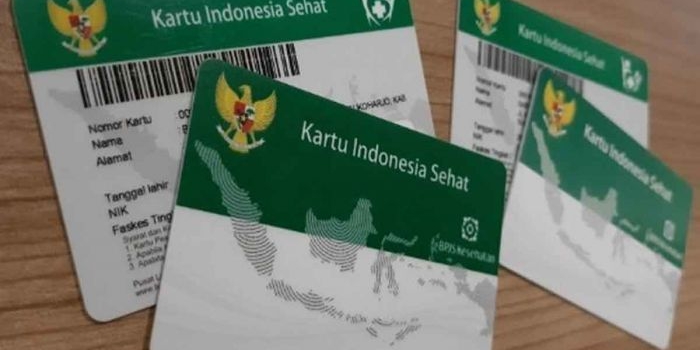 BPJS Kesehatan atau Kartu Indonesia Sehat (KIS).