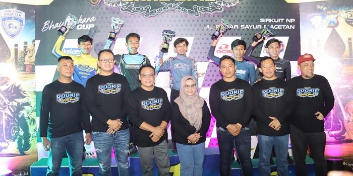 Kapolres Magetan AKBP Dr. Raden Erik Bangun Prakasa bersama Bupati Magetan Hj. Nanik Endang Rusminiarti dan jajaran Forkopimda membuka Bhayangkara Rookie Dragbike 2026. Foto: ANTON/HB