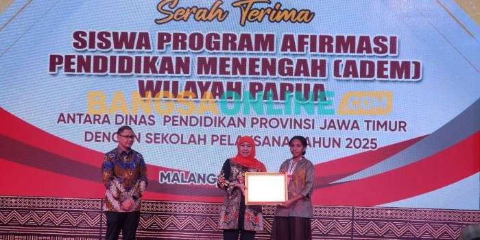 gubernur-khofifah-apresiasi-105-siswa-adem-papua-di-jatim-yang-berhasil-tembus-ptn