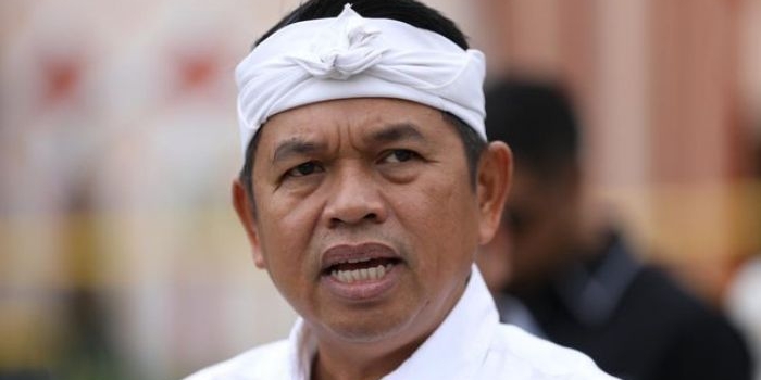 kontroversi-dedi-mulyadi-dari-gubernur-konten-hingga-vasektomi-dan-aura-cinta