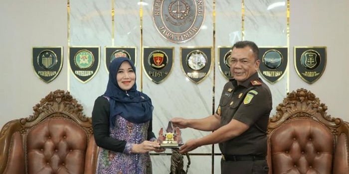 apresiasi-sinergi-kejati-dan-rs-menur-ning-lia-rehabilitasi-narkoba-jadi-jalan-menuju-kemandirian