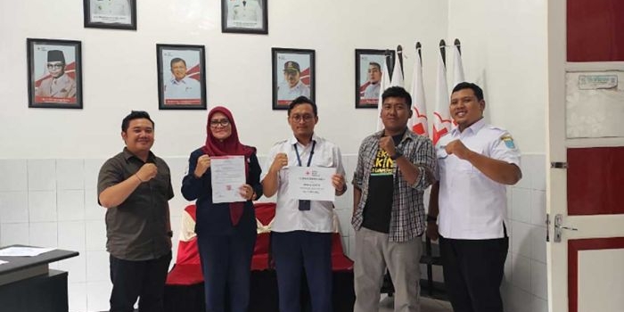 pmi-kota-probolinggo-salurkan-bantuan-untuk-korban-bencana-sumatra