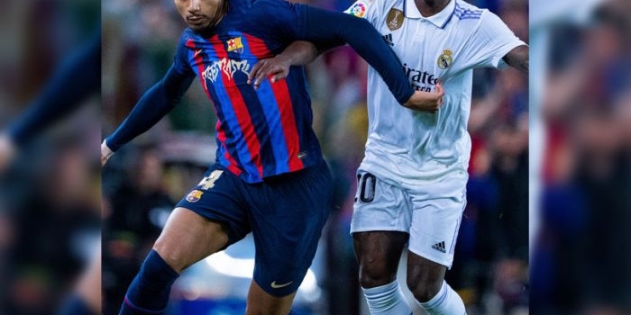 Barcelona saat berjumpa Real Madrid pada suatu laga. 