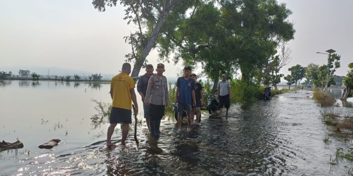 sungai-avur-alami-pendangkalan-ini-upaya-solusi-polres-tuban-dan-stakeholder-atasi-banjir-plumpang