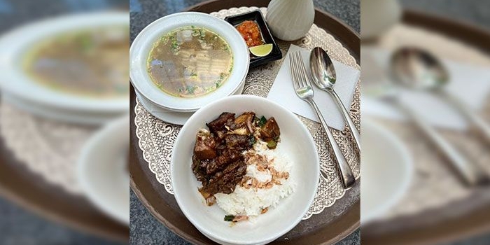 Varian kuliner menu yang dimiliki Surabaya Suites Hotel.