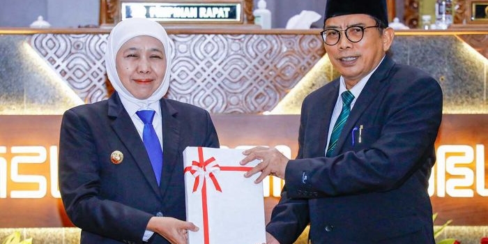 dprd-jatim-terima-lkpj-2025-gubernur-khofifah-tekankan-sinergi-eksekutif-legislatif