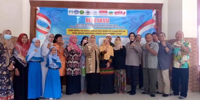 Suasana Deklarasi SRA dan Bimtek KHA yang berlangsung SD Darus Sholah, Jember.