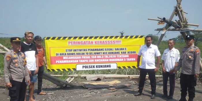 polsek-kunjang-tertibkan-penambangan-pasir-ilegal-di-rolak-70