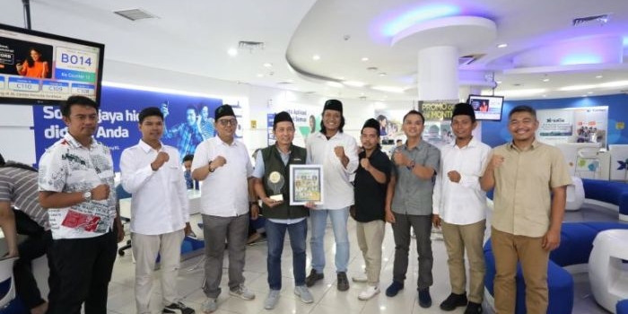 group-head-east-region-xlsmart-dodik-ariyanto-terima-apresiasi-tokoh-muda-nahdliyin-inspiratif-2025
