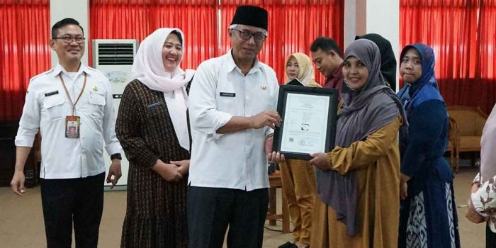 wakil-wali-kota-kediri-buka-sosialisasi-dan-fasilitasi-sertifikasi-merek-2025