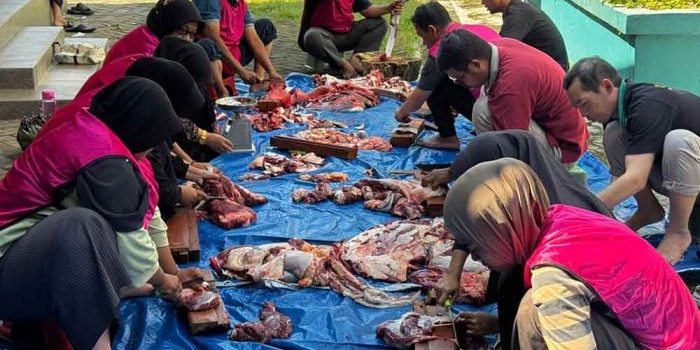 gelar-salat-ied-bersama-uniska-kediri-teguhkan-nilai-kemanusiaan-lewat-ibadah-kurban