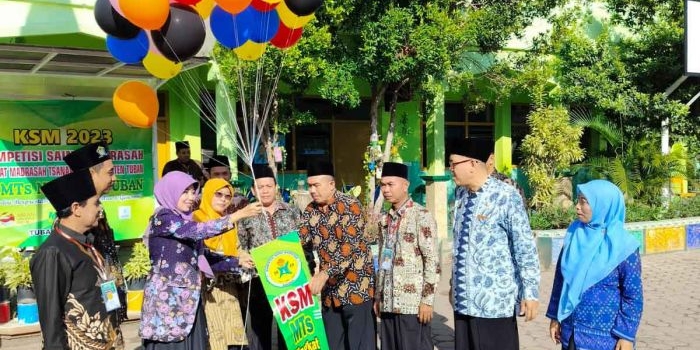 Pembukaan Kompetisi Sains Madrasah Tingkat MTs se-Kabupaten Tuban.