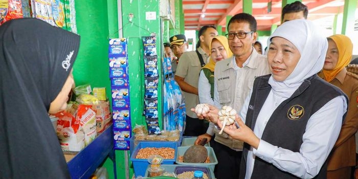 Peninjauan yang dilakukan Gubernur Khofifah di Pasar Banjarejo, Bojonegoro.