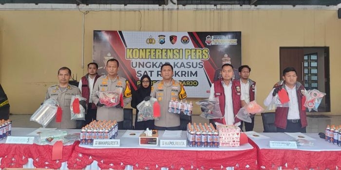 belajar-oplos-lpg-subsidi-ke-tabung-portabel-dari-youtube-pria-di-sidoarjo-raup-omzet-rp30-juta